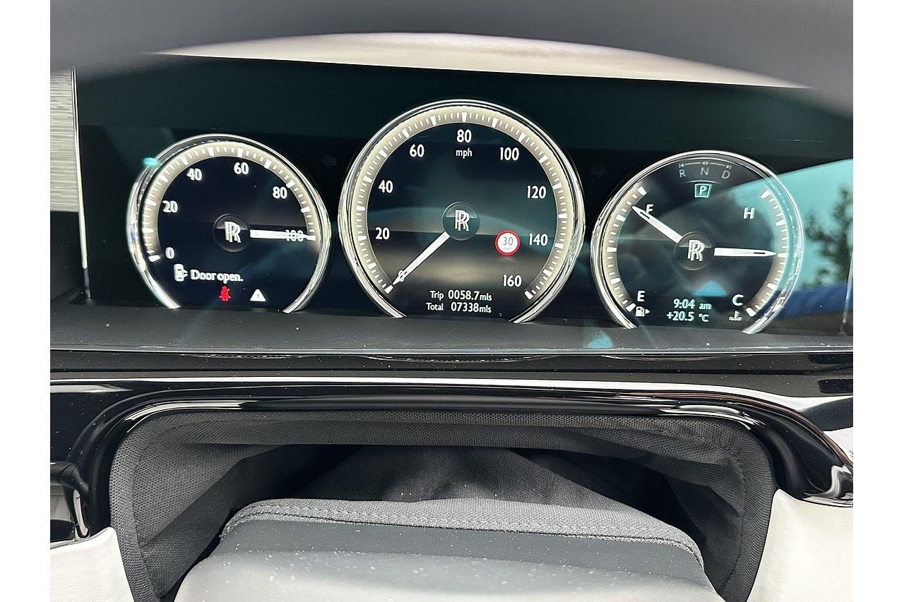 Rolls - Royce Phantom V12