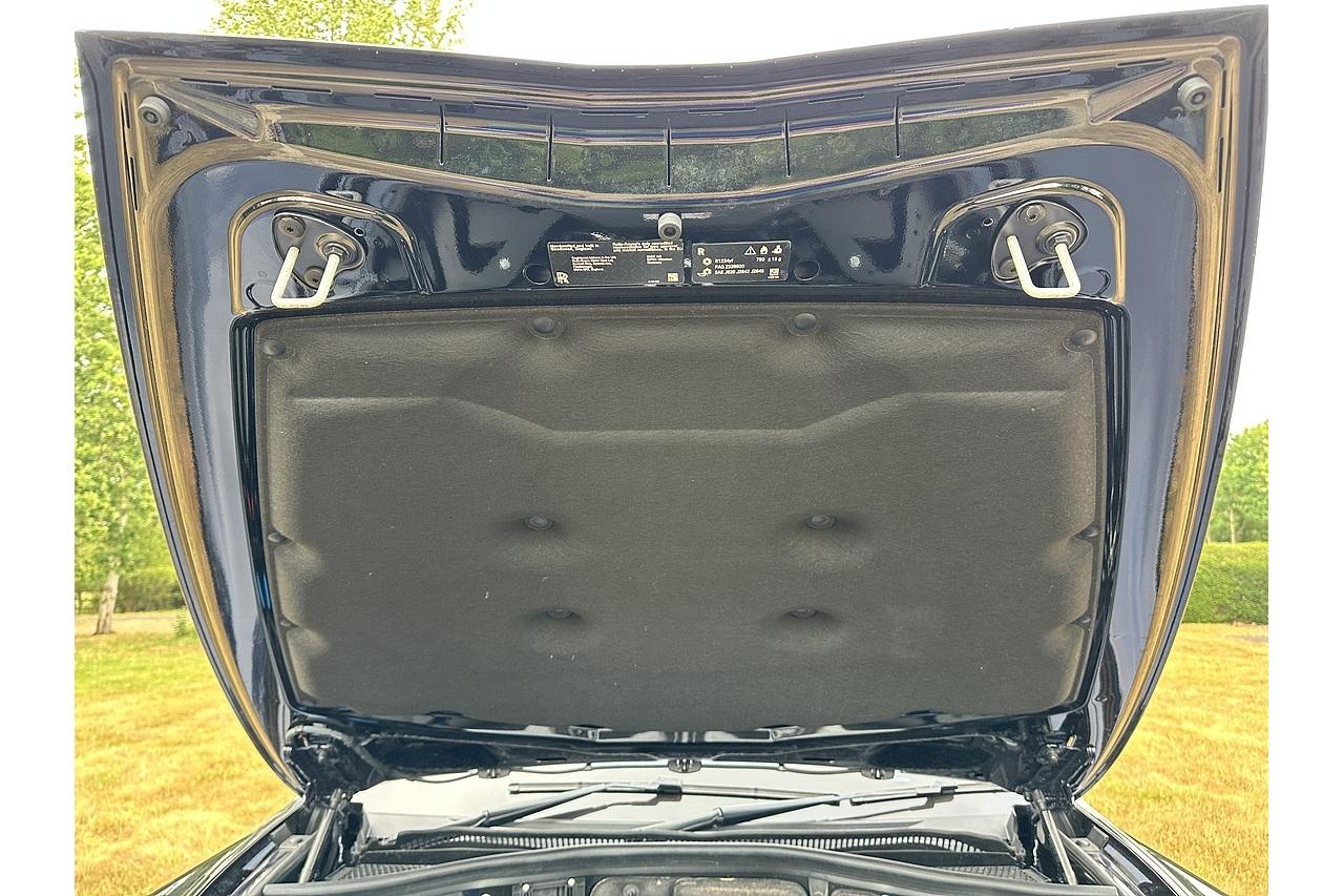 Rolls - Royce Phantom V12