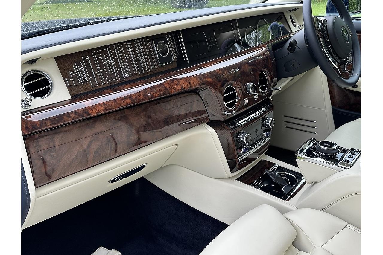 2018 Rolls - Royce Phantom V12