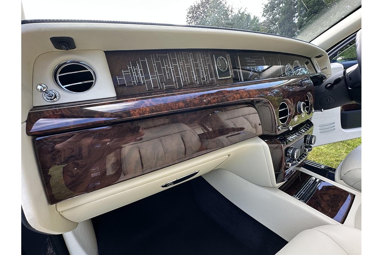 2018 Rolls - Royce Phantom V12
