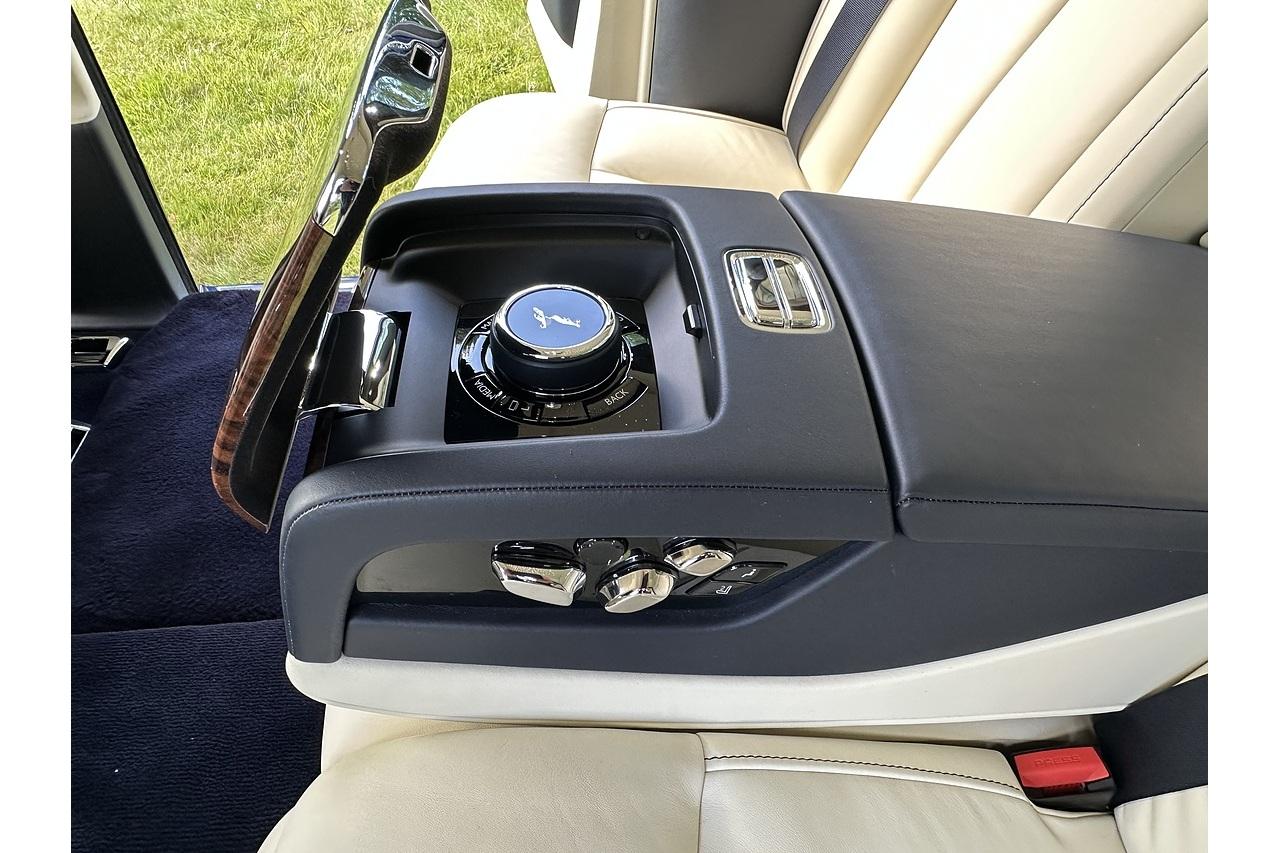 2018 Rolls - Royce Phantom V12