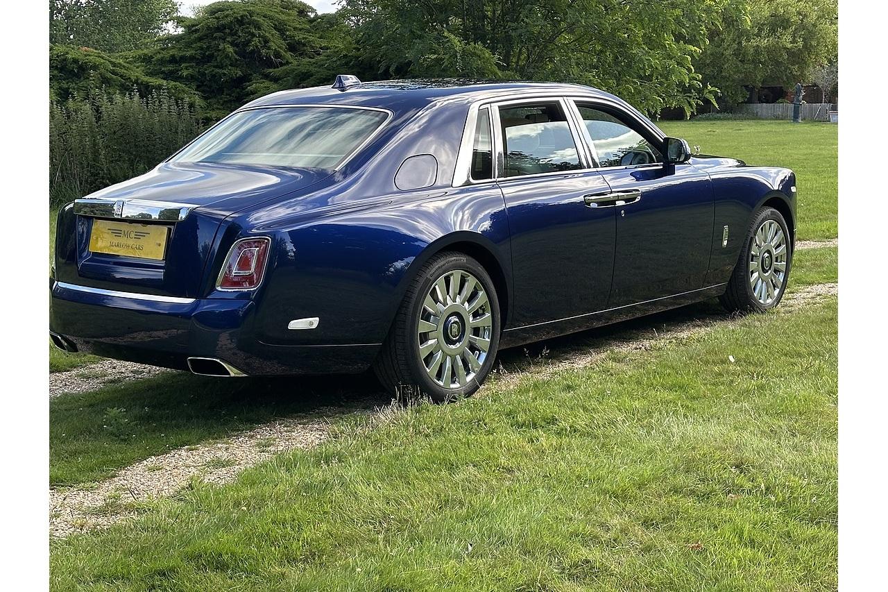 Rolls - Royce Phantom V12