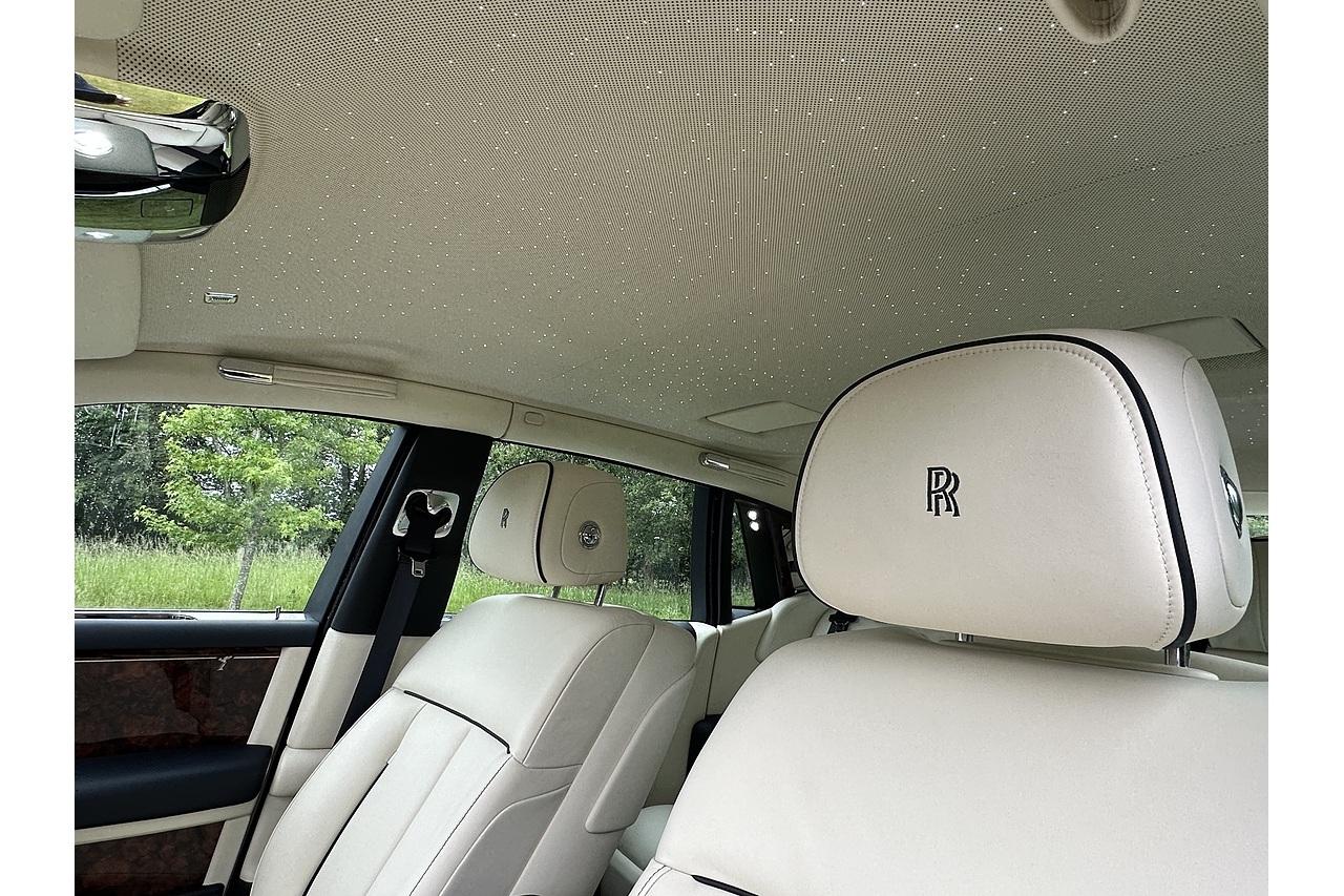 Rolls - Royce Phantom V12