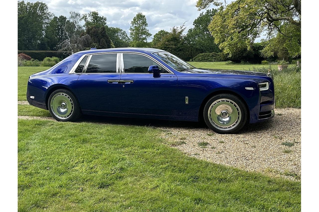 Rolls - Royce Phantom V12