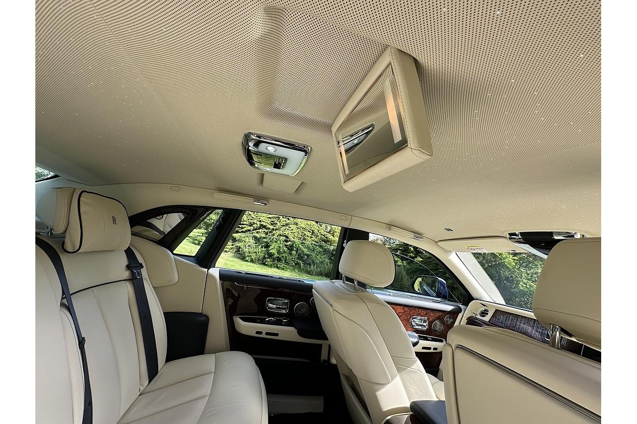Rolls - Royce Phantom V12