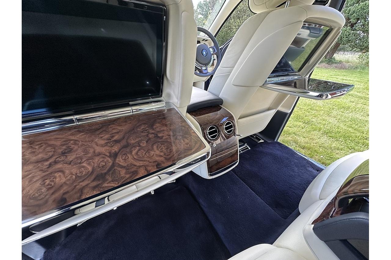 Rolls - Royce Phantom V12