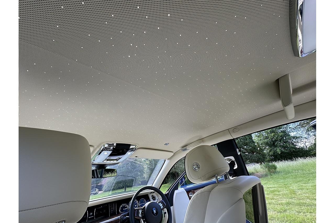 Rolls - Royce Phantom V12