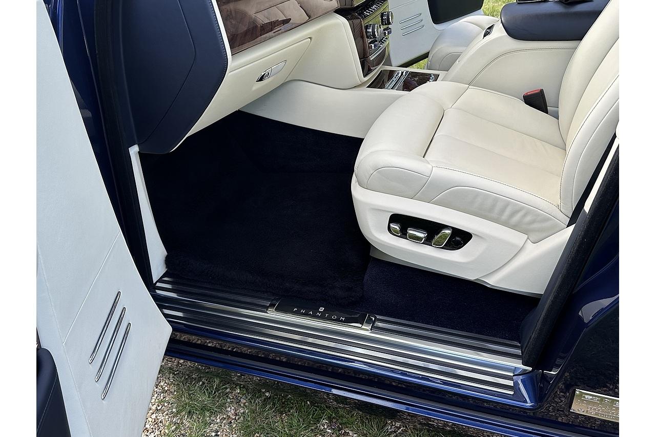 Rolls - Royce Phantom V12