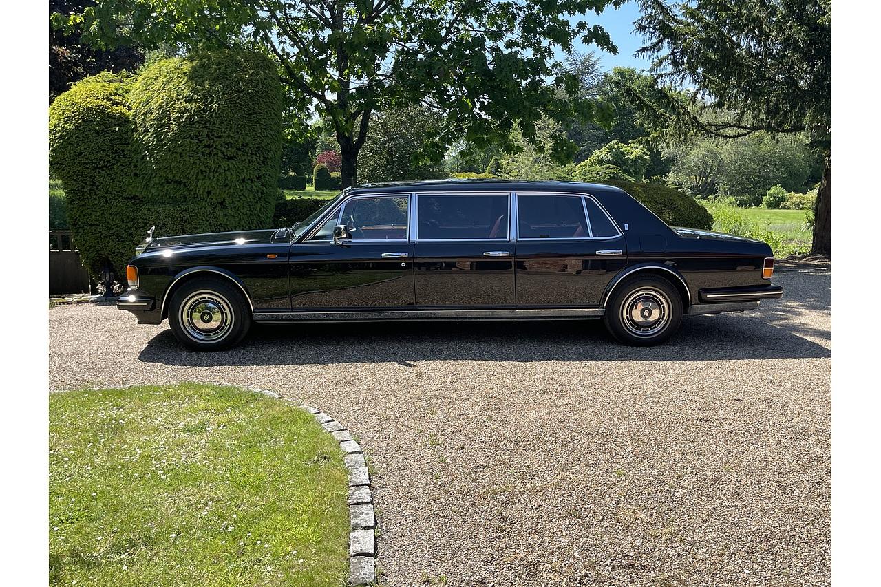 Rolls - Royce Silver Spirit 6 Door stretch limo