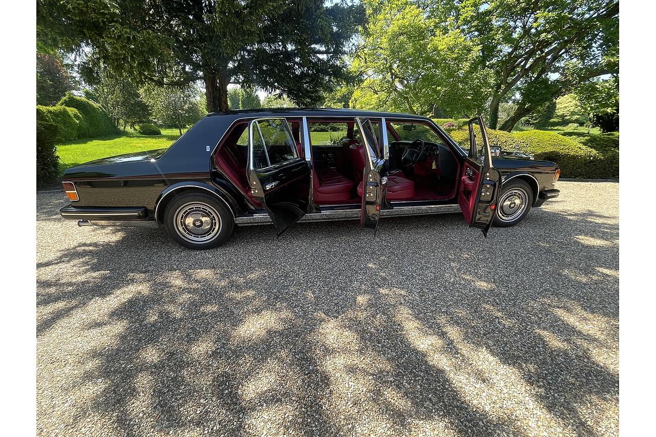 Rolls - Royce Silver Spirit 6 Door stretch limo
