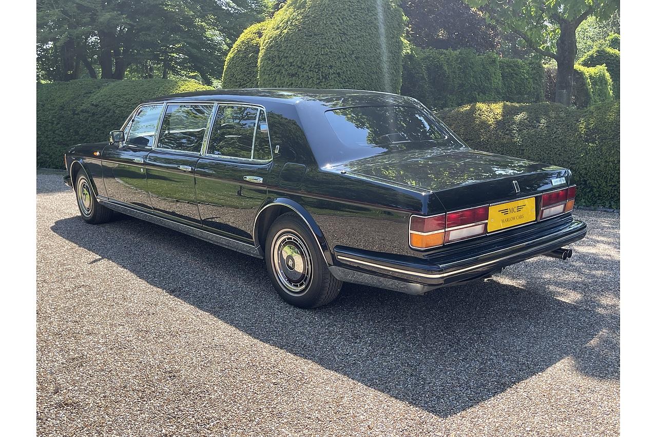 Rolls - Royce Silver Spirit 6 Door stretch limo