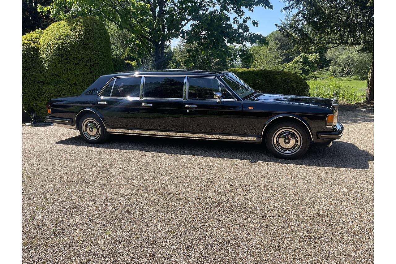 Rolls - Royce Silver Spirit 6 Door stretch limo