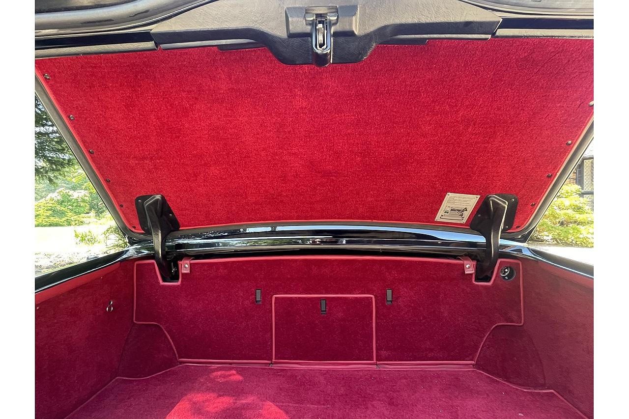 Rolls - Royce Silver Spirit 6 Door stretch limo
