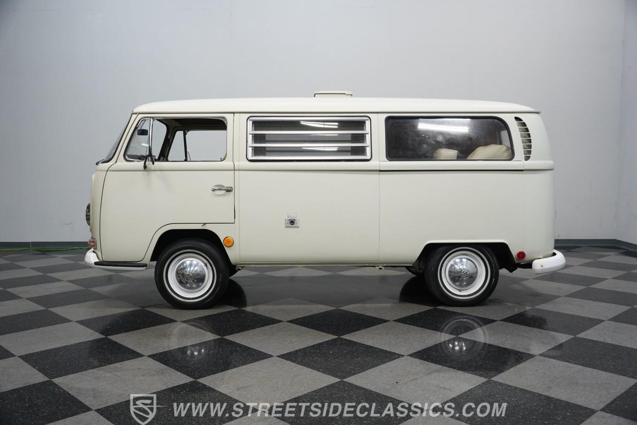 1968 Volkswagen Type 2 Westfalia Campmobile