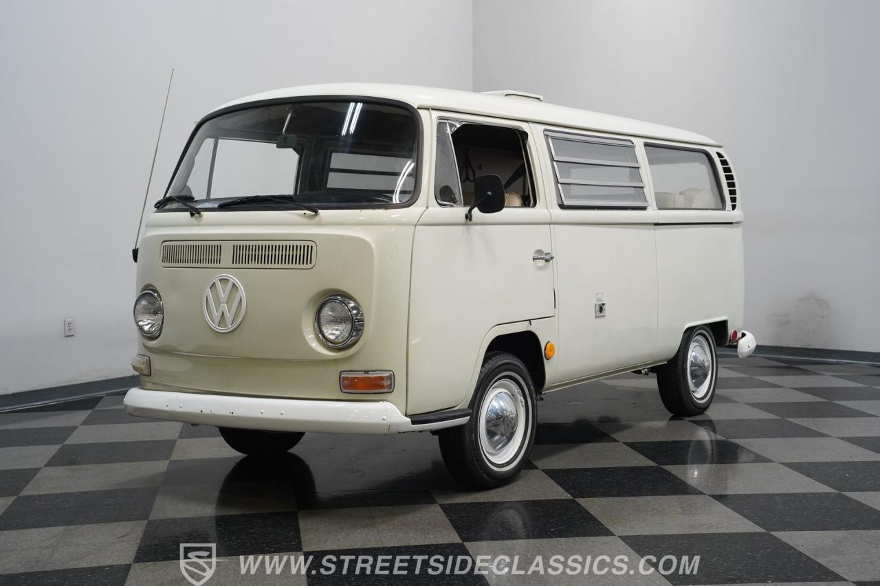 1968 Volkswagen Type 2 Westfalia Campmobile