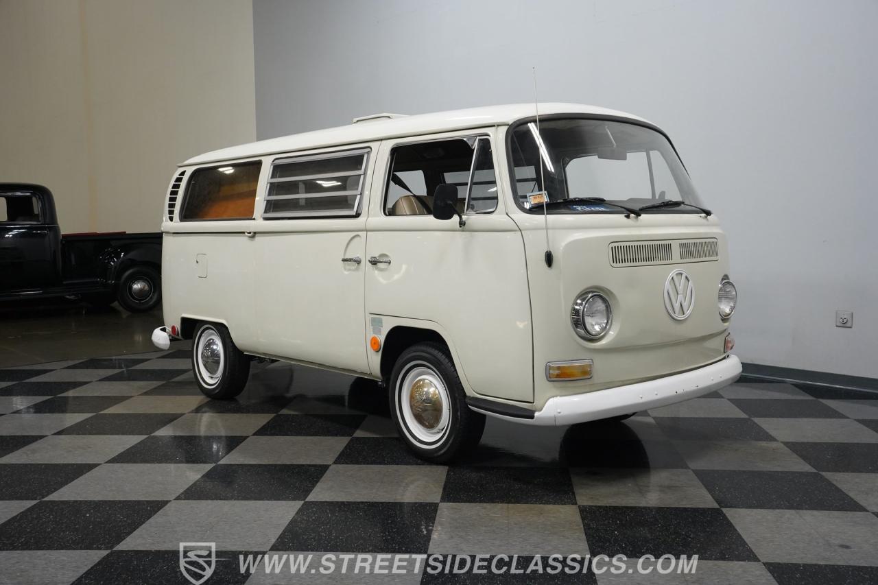1968 Volkswagen Type 2 Westfalia Campmobile