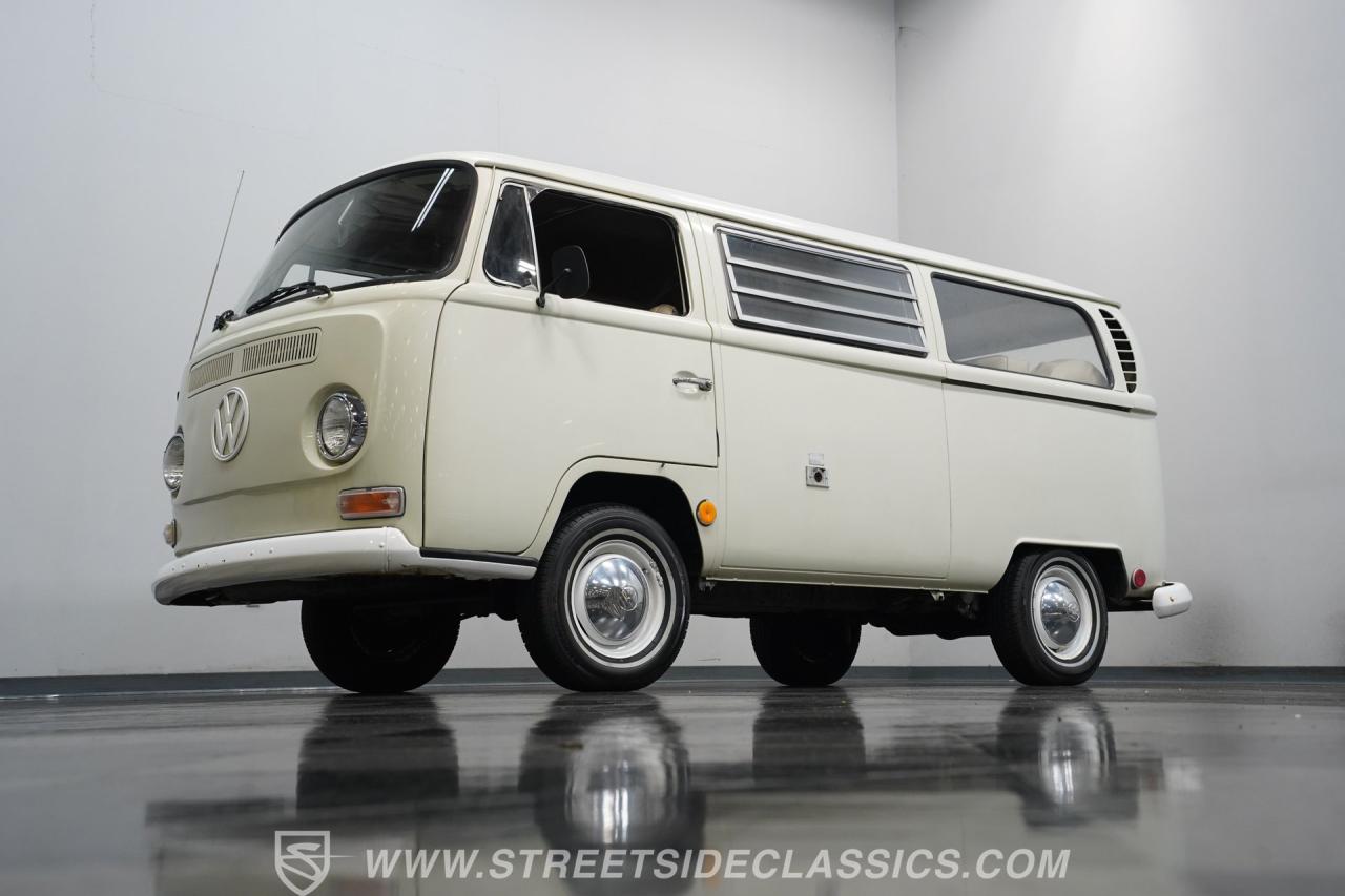 1968 Volkswagen Type 2 Westfalia Campmobile