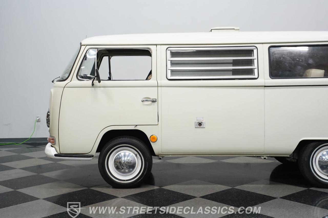 1968 Volkswagen Type 2 Westfalia Campmobile