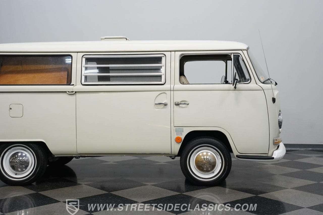 1968 Volkswagen Type 2 Westfalia Campmobile
