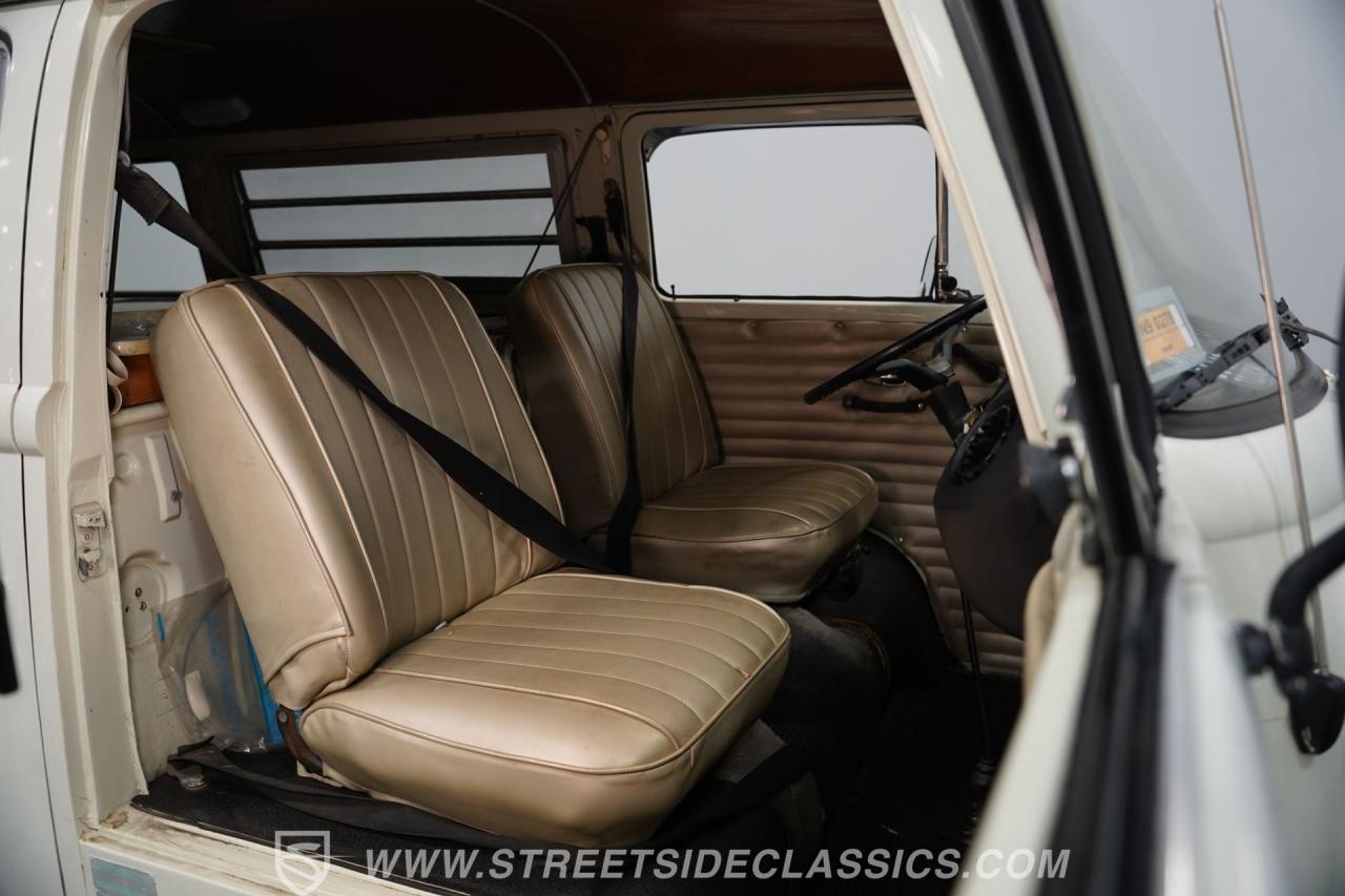1968 Volkswagen Type 2 Westfalia Campmobile