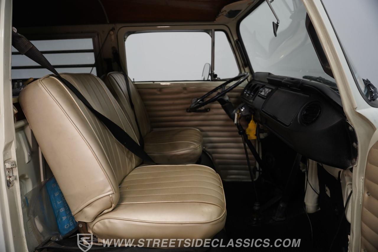 1968 Volkswagen Type 2 Westfalia Campmobile