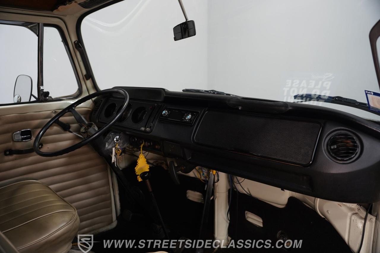 1968 Volkswagen Type 2 Westfalia Campmobile