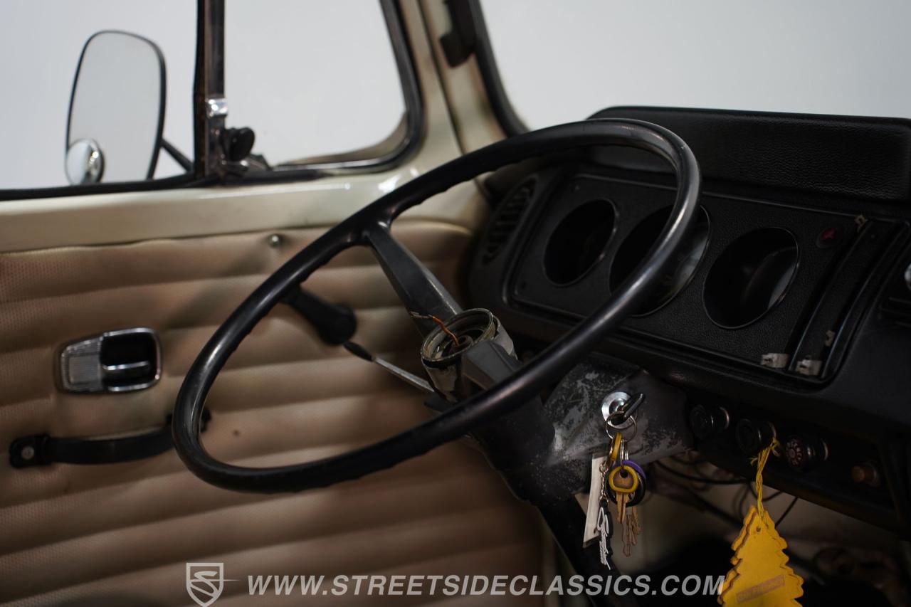 1968 Volkswagen Type 2 Westfalia Campmobile