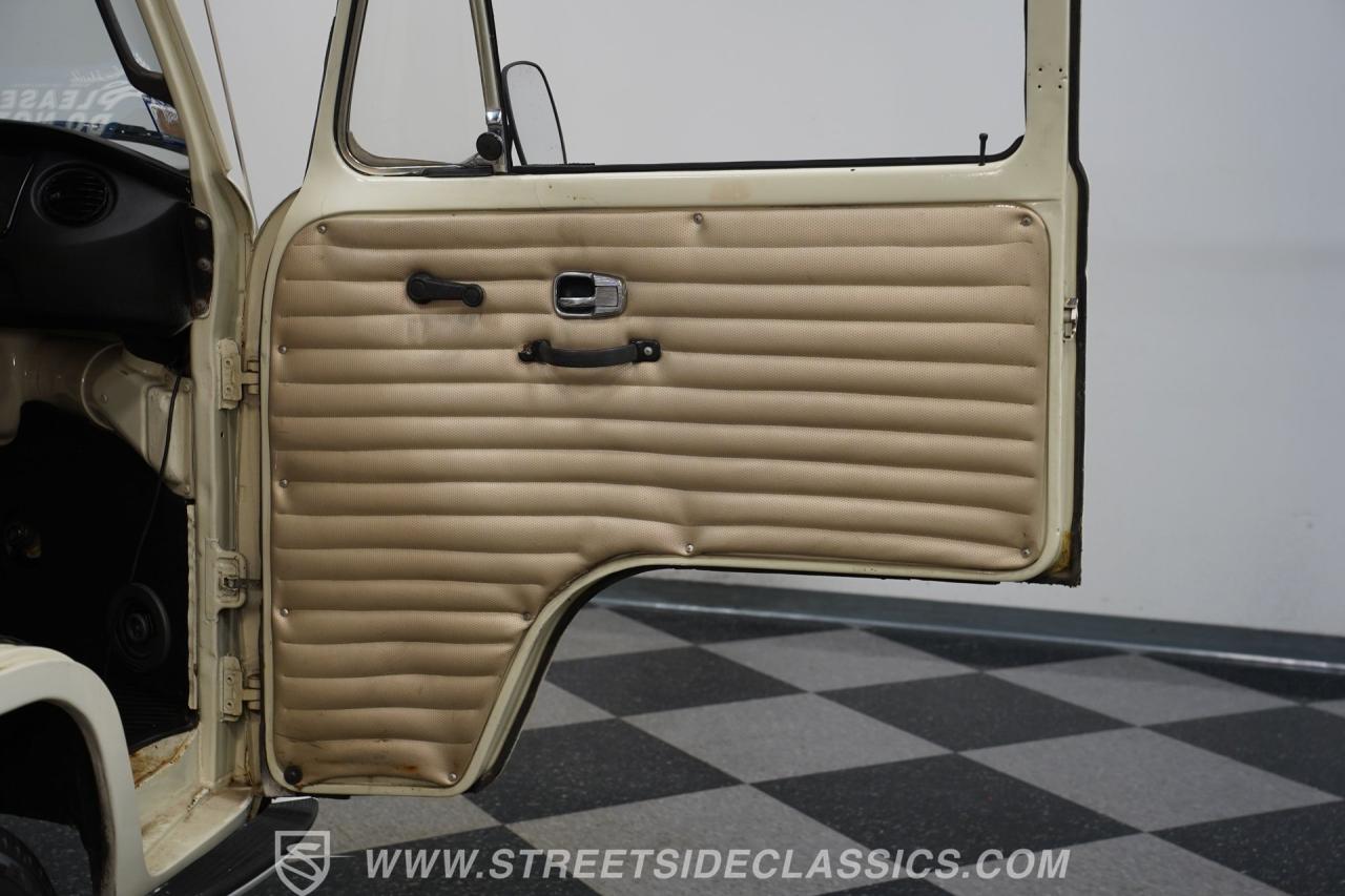 1968 Volkswagen Type 2 Westfalia Campmobile