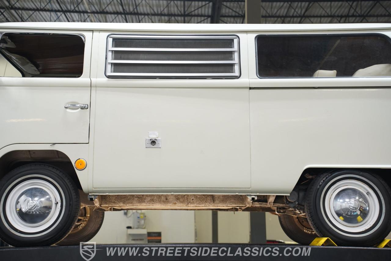 1968 Volkswagen Type 2 Westfalia Campmobile