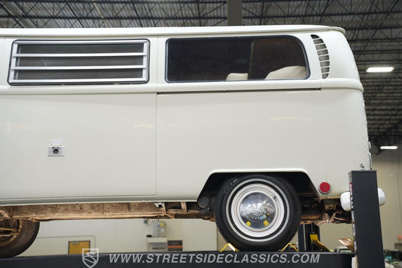 1968 Volkswagen Type 2 Westfalia Campmobile