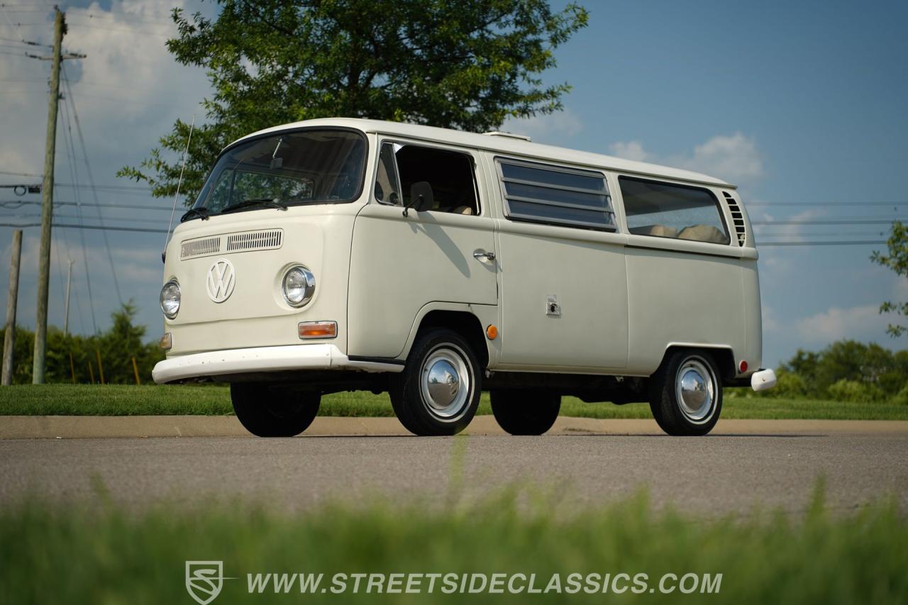 1968 Volkswagen Type 2 Westfalia Campmobile