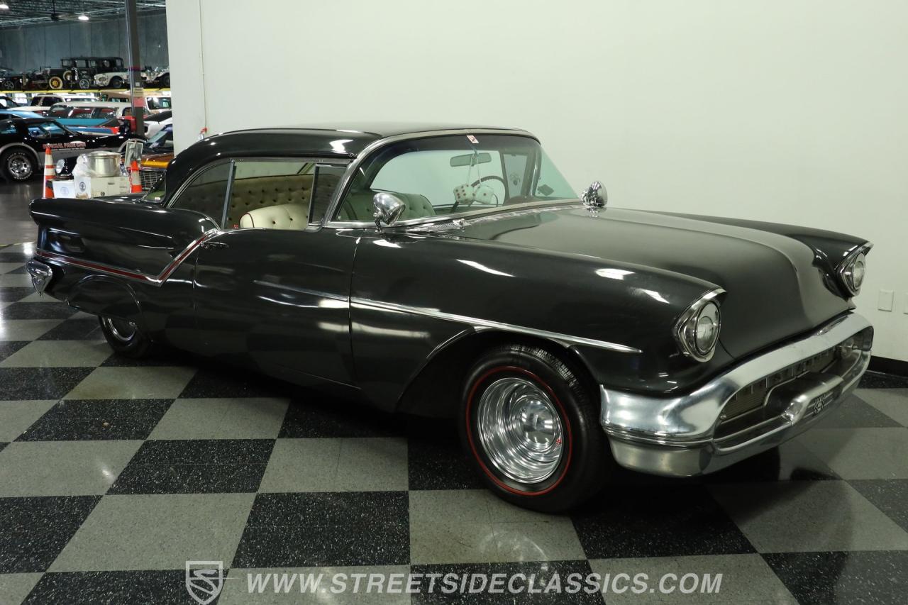 1957 Oldsmobile Super 88