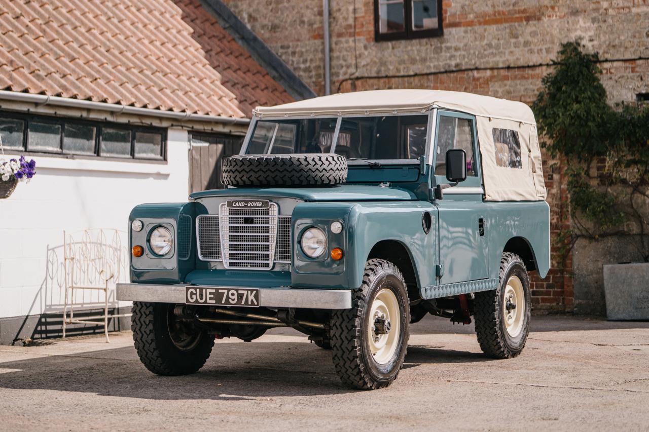 1972 Land Rover Series III 88"
