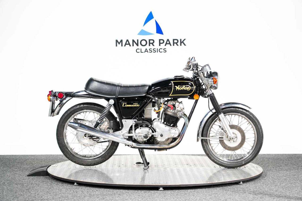 1972 NORTON Commando 750