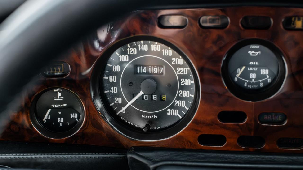 1987 Aston Martin V8 Vantage X-Pack