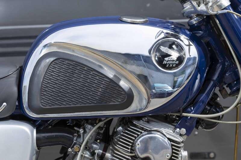 1960 Honda CB72E SUOER SPORT