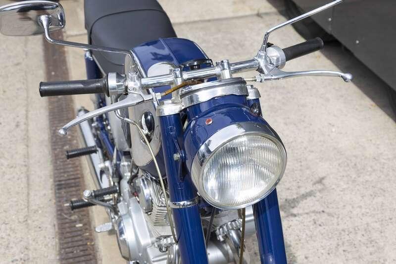 1960 Honda CB72E SUOER SPORT