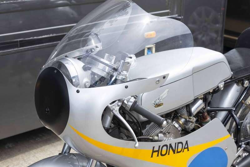 1964 Honda SUPER HAWK CB77E