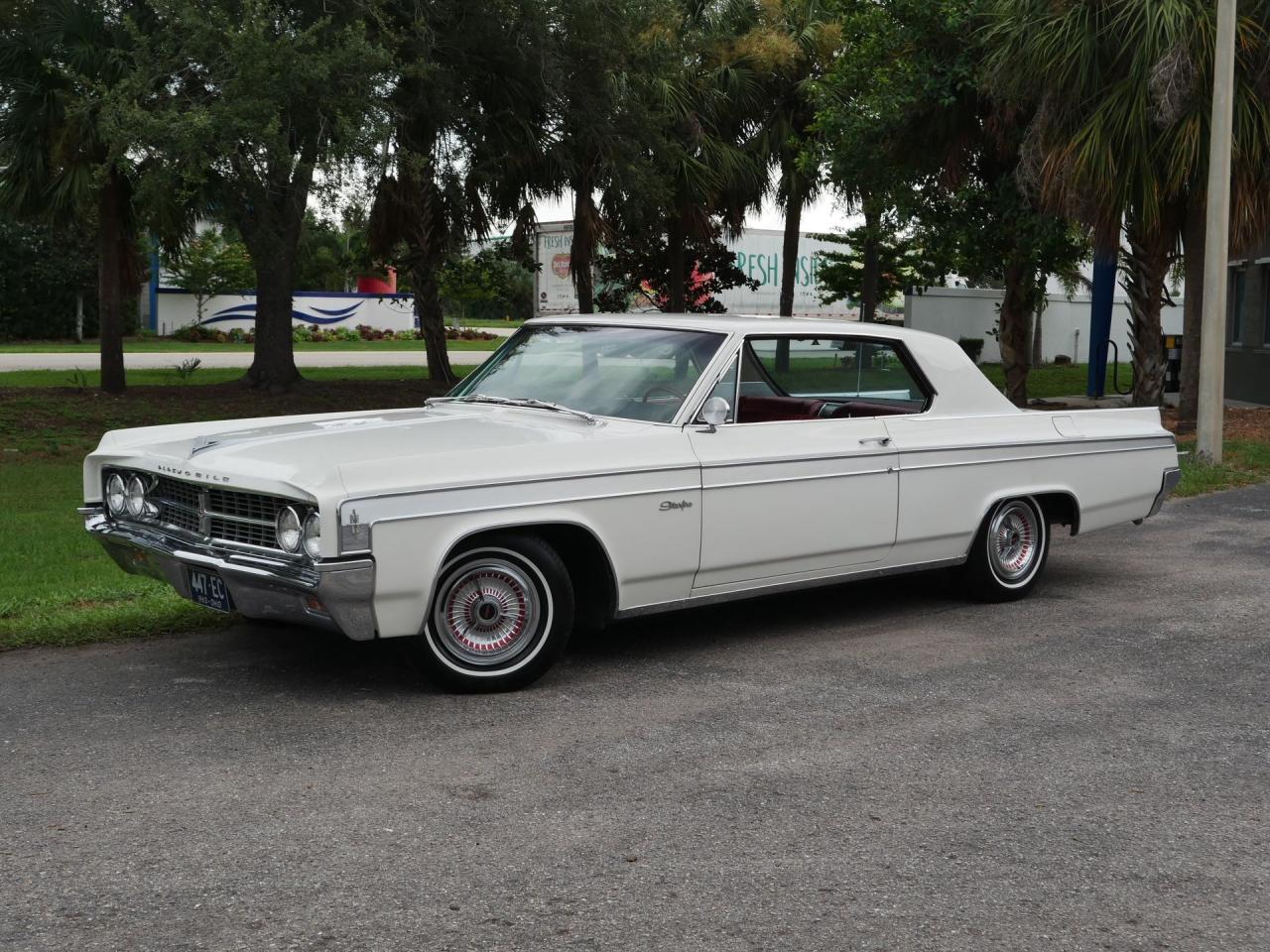 1963 Oldsmobile Starfire