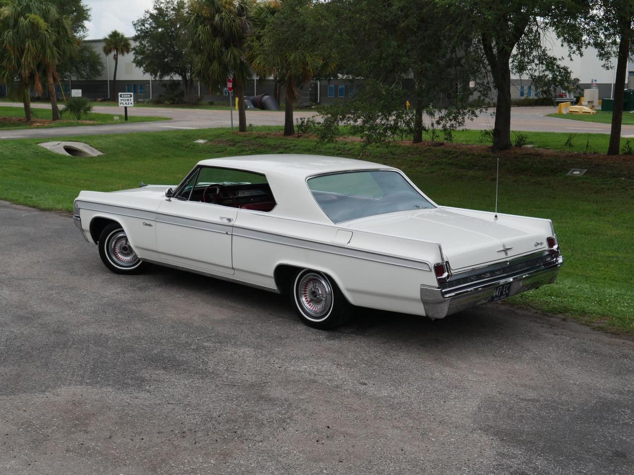 1963 Oldsmobile Starfire