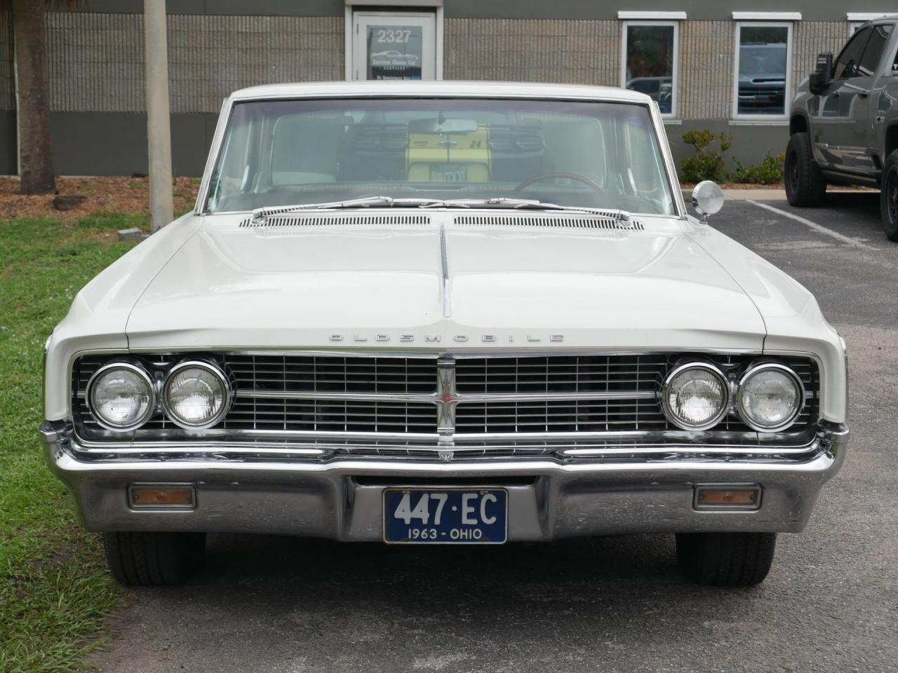 1963 Oldsmobile Starfire