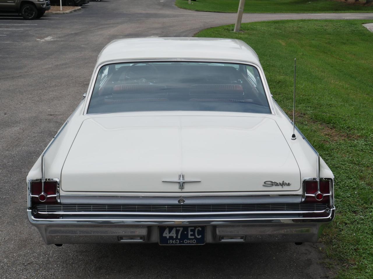 1963 Oldsmobile Starfire