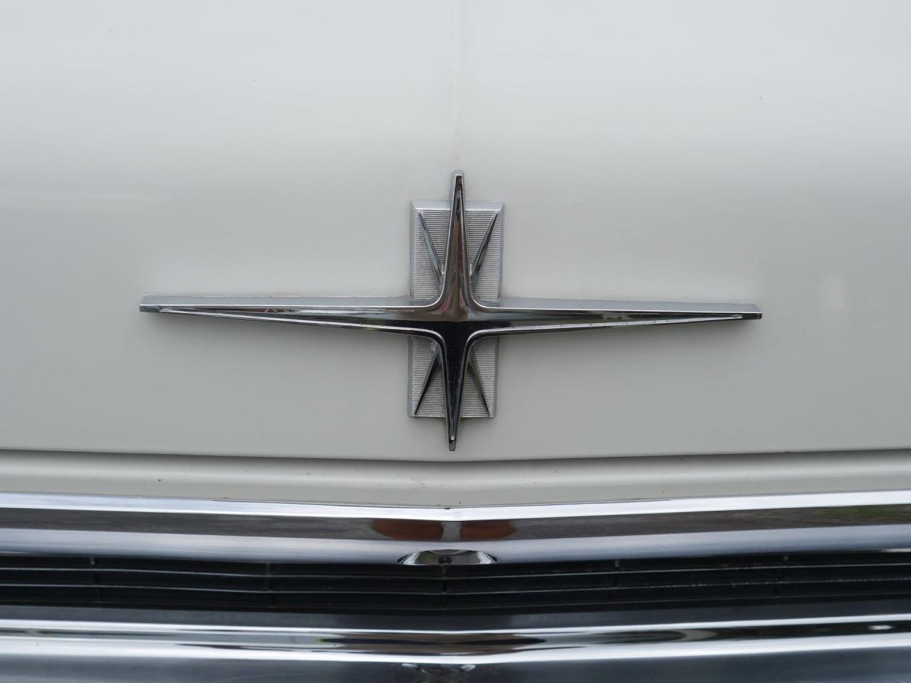 1963 Oldsmobile Starfire