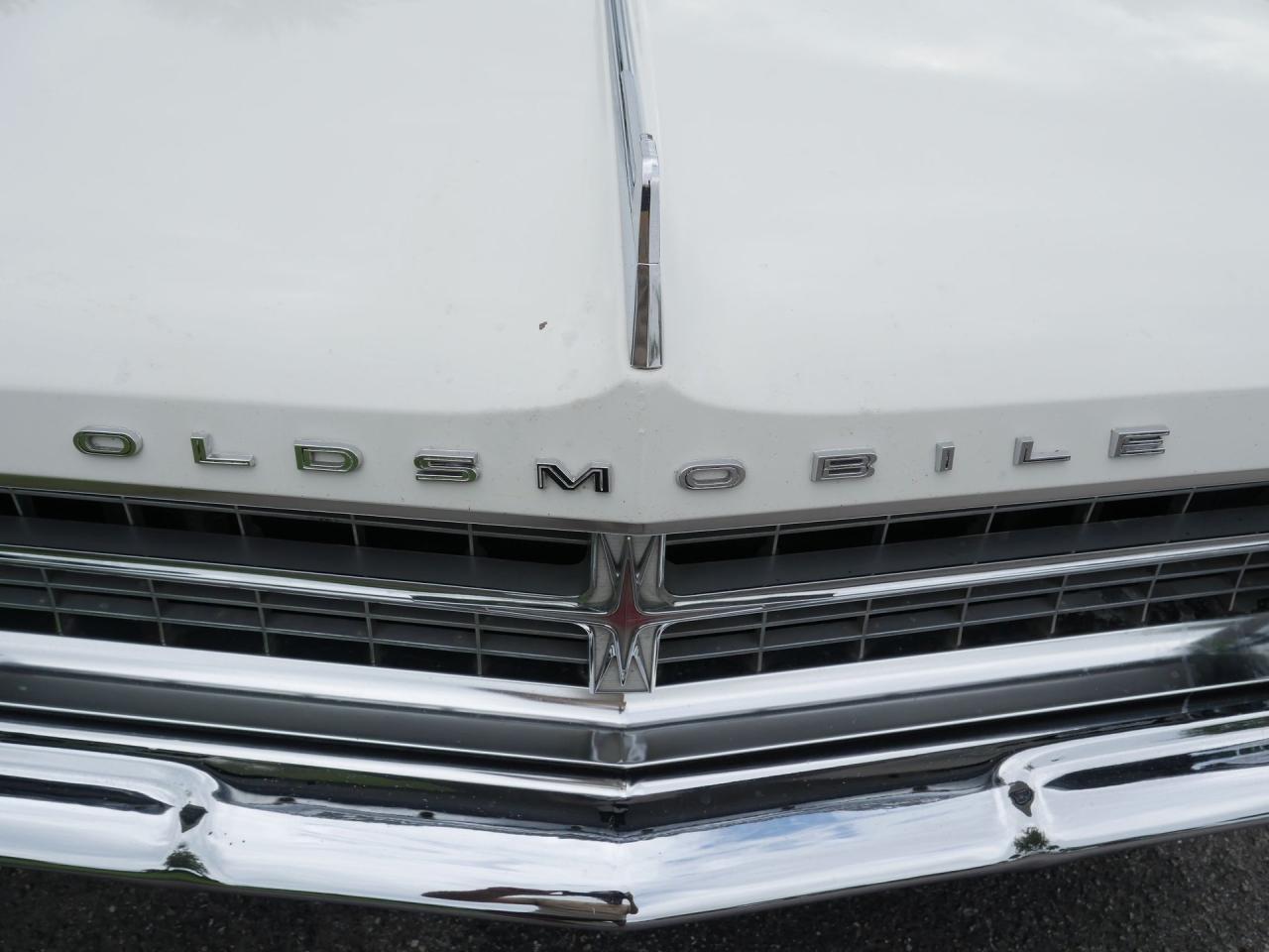 1963 Oldsmobile Starfire