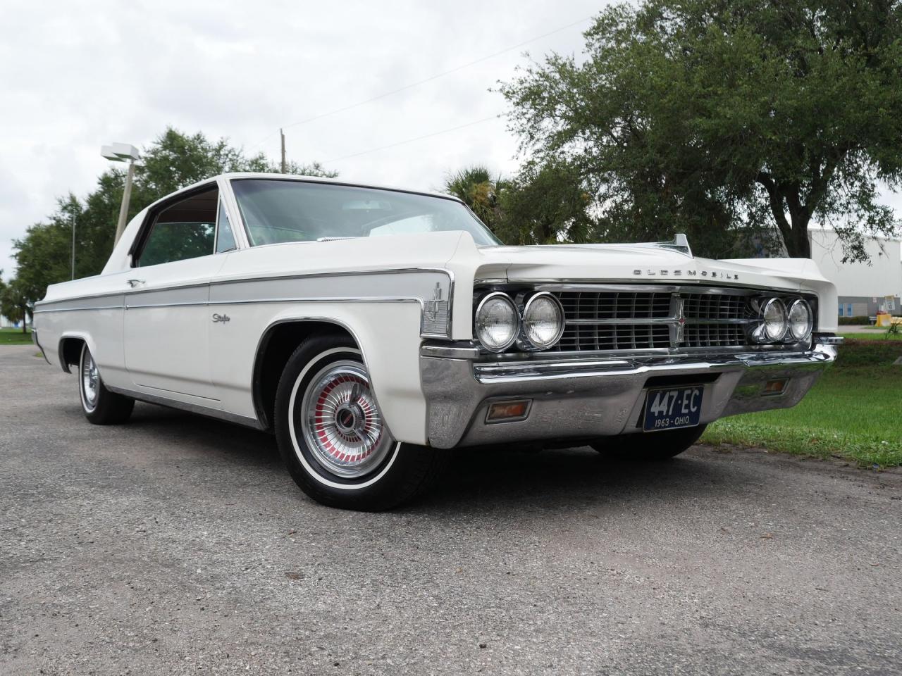 1963 Oldsmobile Starfire