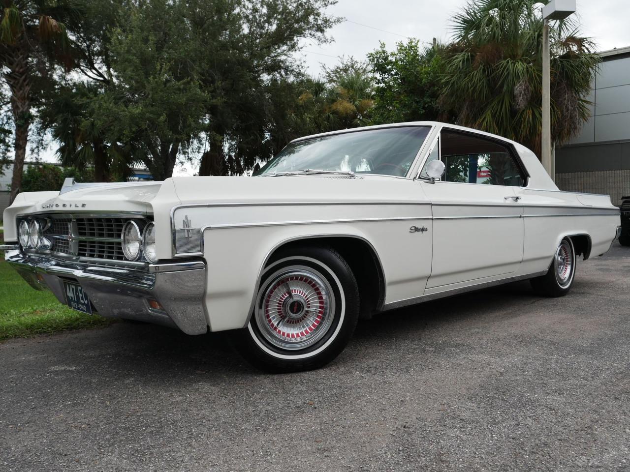 1963 Oldsmobile Starfire