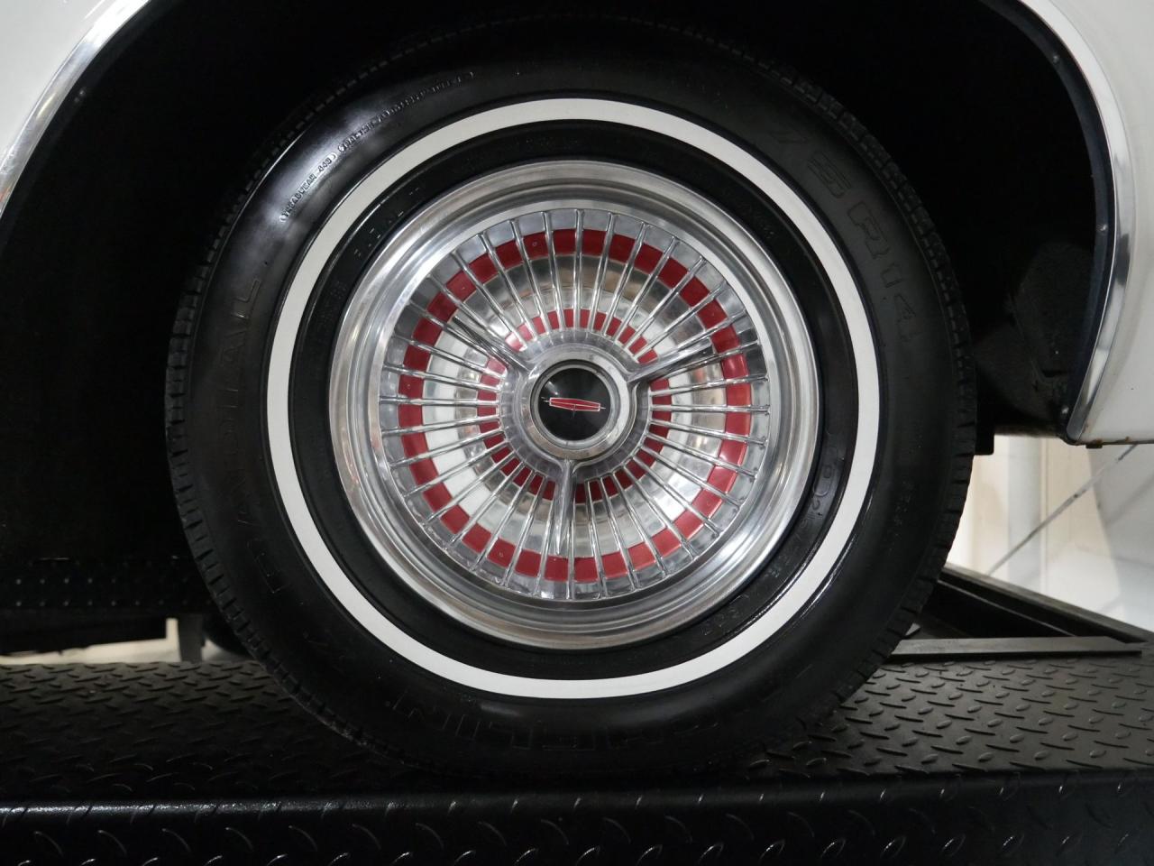 1963 Oldsmobile Starfire
