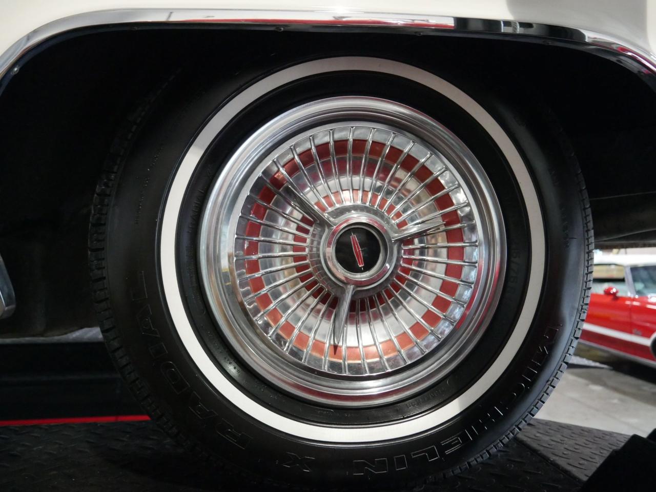 1963 Oldsmobile Starfire