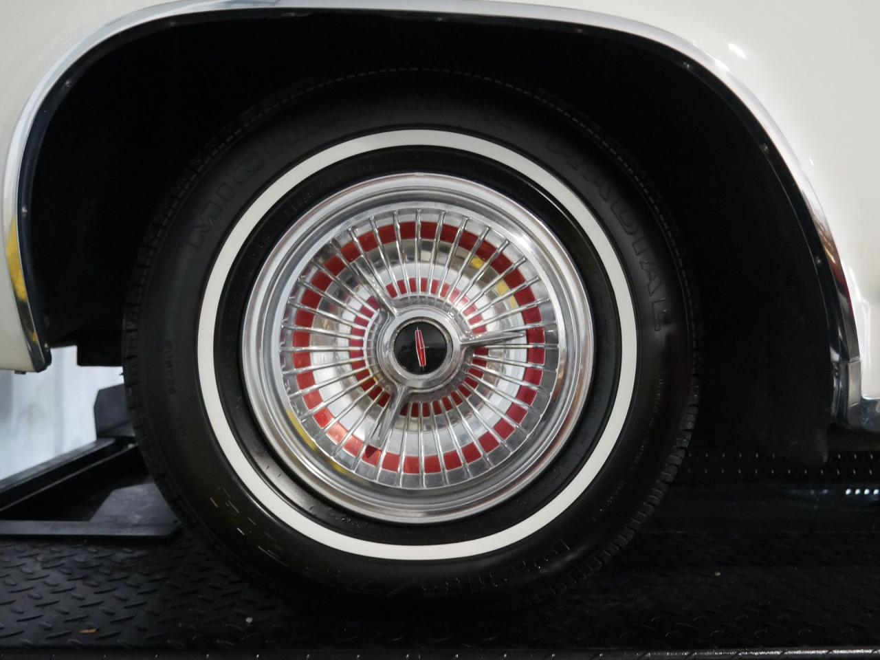 1963 Oldsmobile Starfire