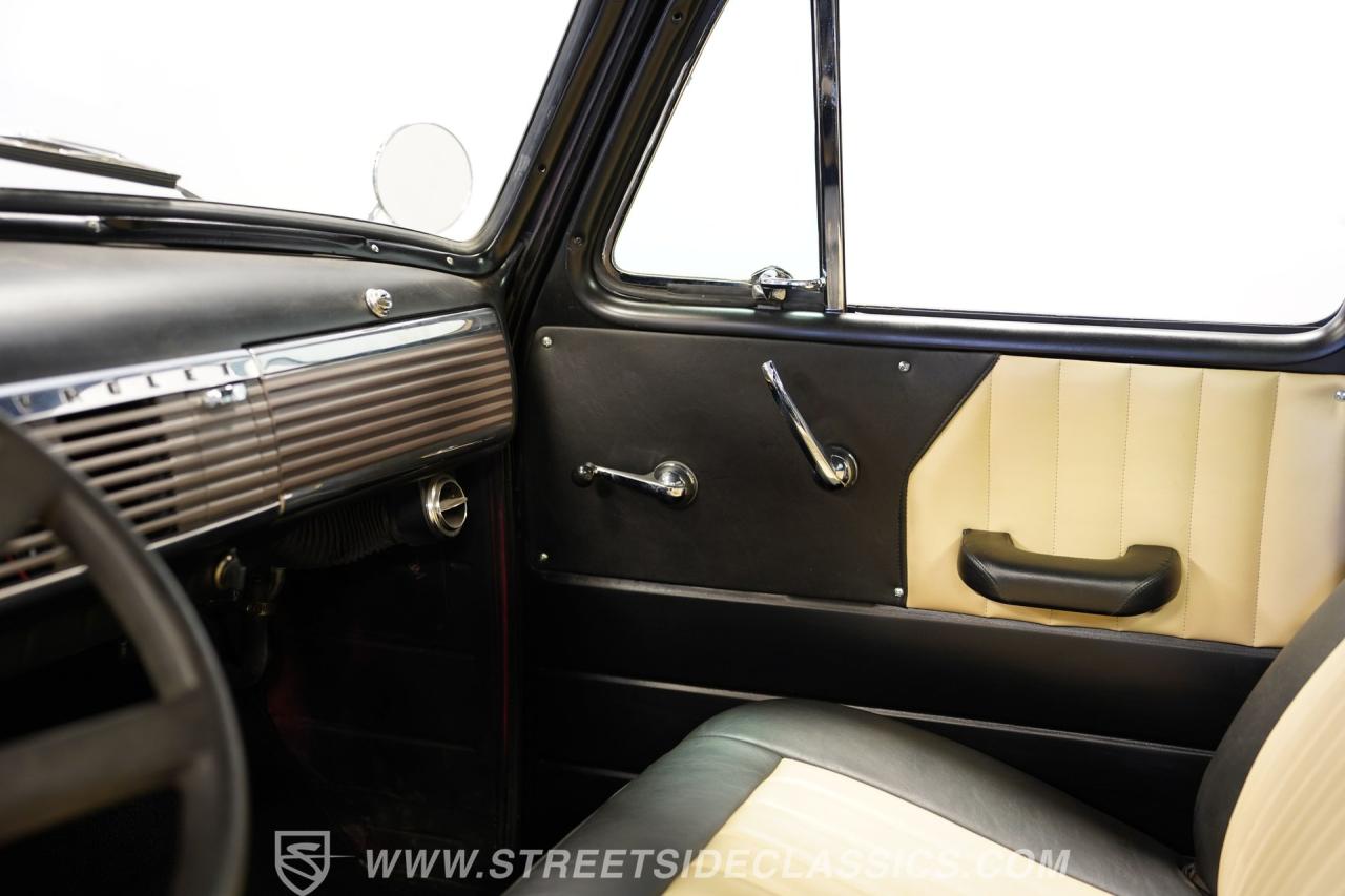1952 Chevrolet 3100 5 Window Restomod